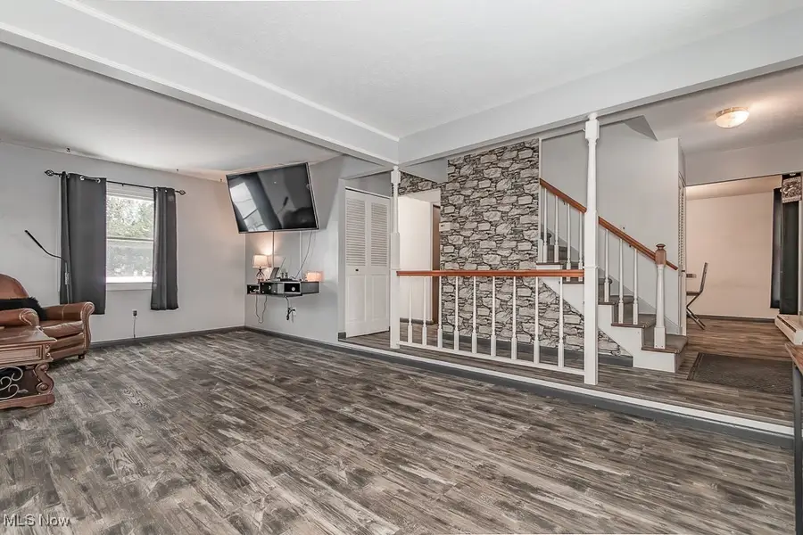 8012 Fenway Drive, Parma, OH 44129 - Image #3