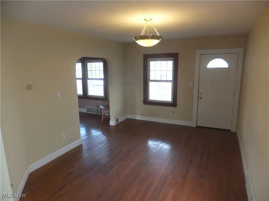 8301 Fernhill Avenue, Parma, OH 44129 - Image #3