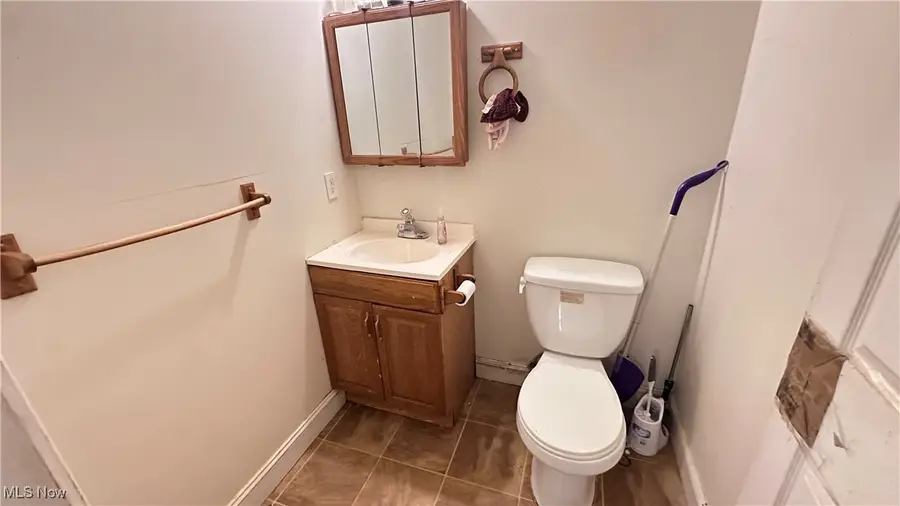 10704 Amor Avenue, Cleveland, OH 44108 - Image #3