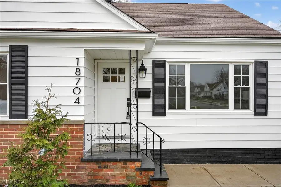 18704 Longview Avenue, Maple Heights, OH 44137 - Image #2