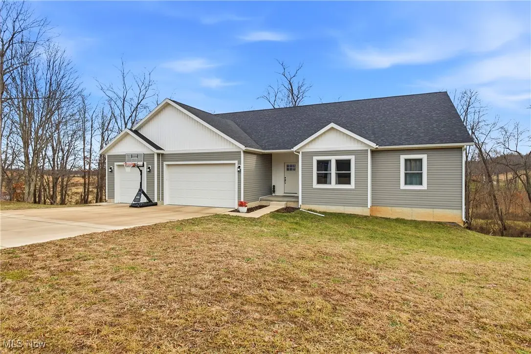 3010 Corbin Drive, Zanesville, OH 43701 - Image #1