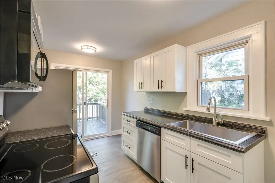 404 Newell Avenue, Akron, OH 44305 - #2