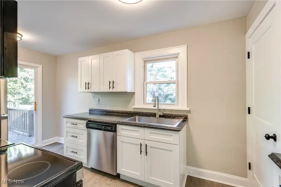 404 Newell Avenue, Akron, OH 44305 - #3