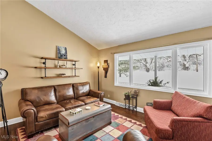 8377 Akins Road, North Royalton, OH 44133 - Image #2