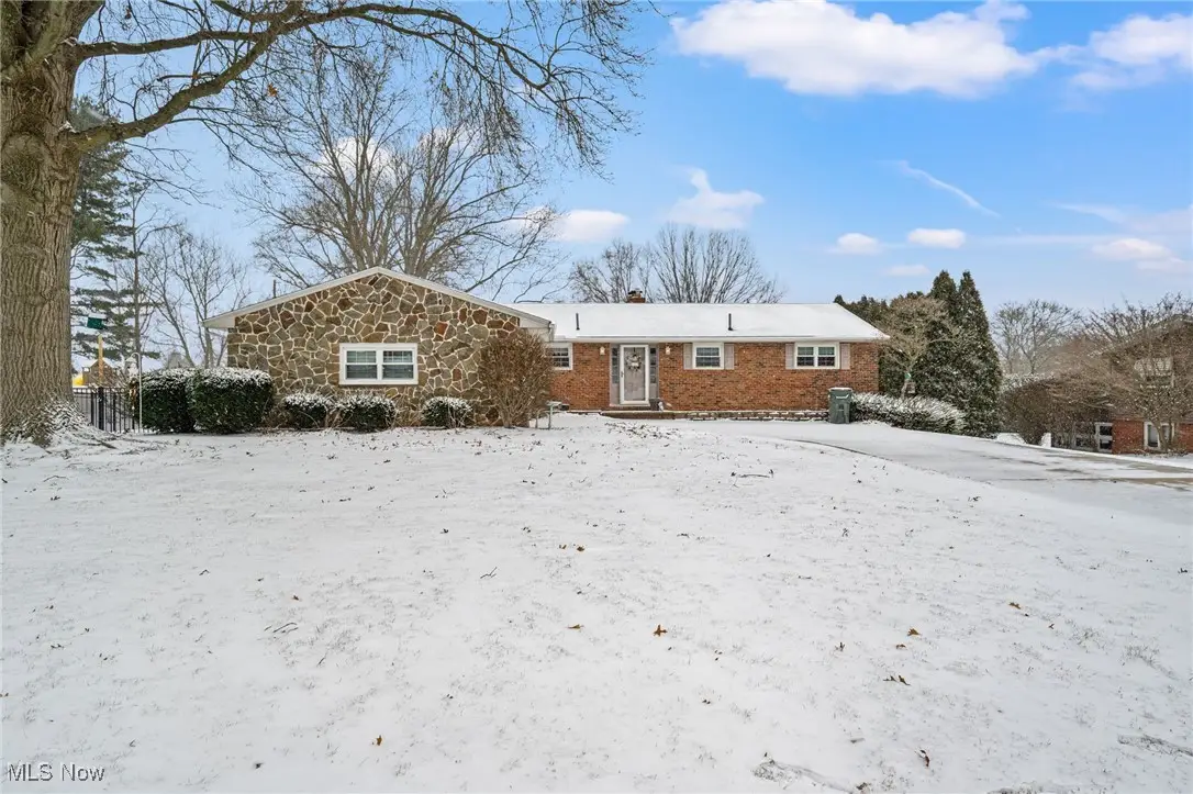 2685 Chaucer Ne Drive, Canton, OH 44721 - Image #1