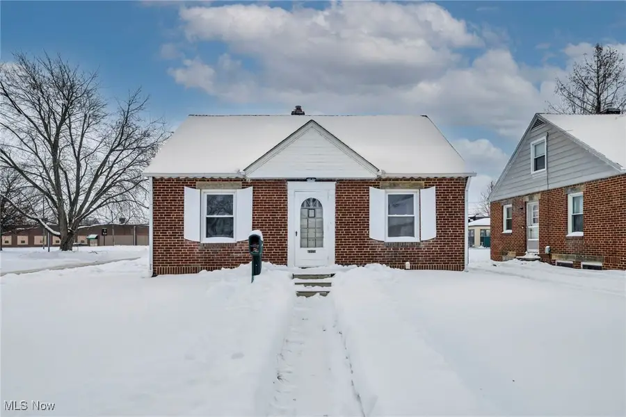 1078 Lindsay Avenue, Akron, OH 44306 - Image #2
