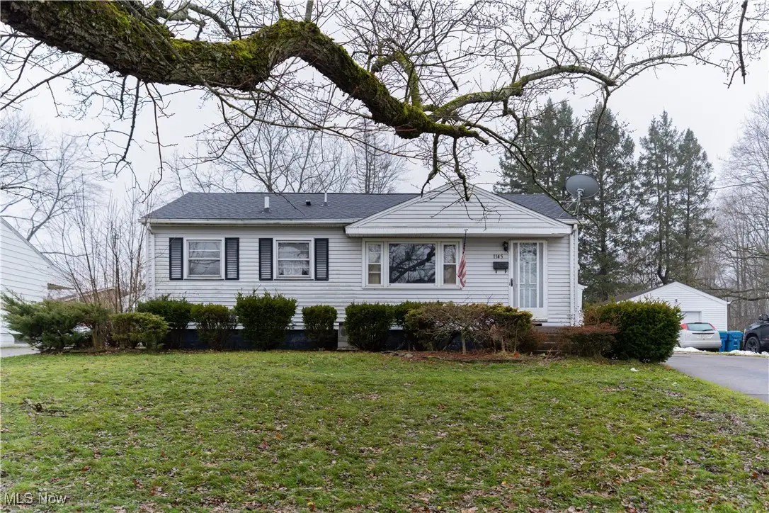 1145 Doris Drive, Hubbard, OH 44425 - Image #1