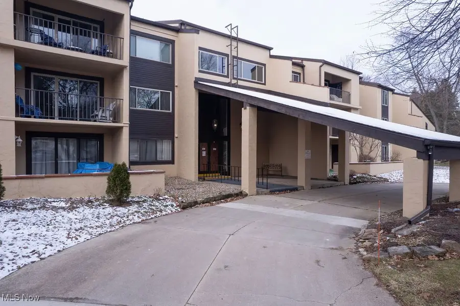 171 Court Drive #301, Fairlawn, OH 44333 - Image #2