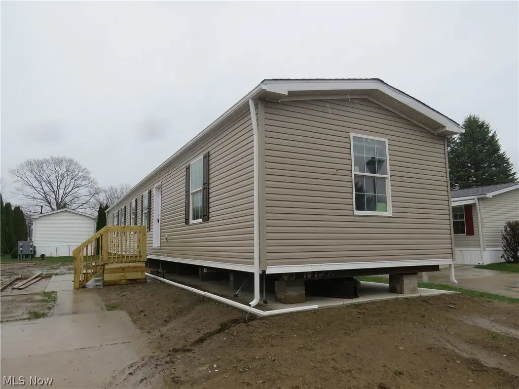 2663 Lake Breeze Drive, Madison, OH 44057 - #1