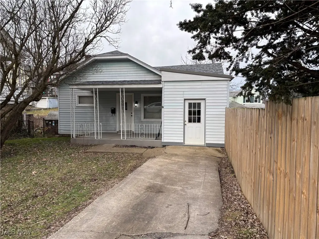 931 Mckinnon Avenue, East Liverpool, OH 43920 - Image #1