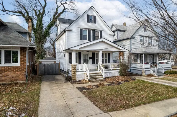 1328 Bonnieview Avenue, Lakewood, OH 44107