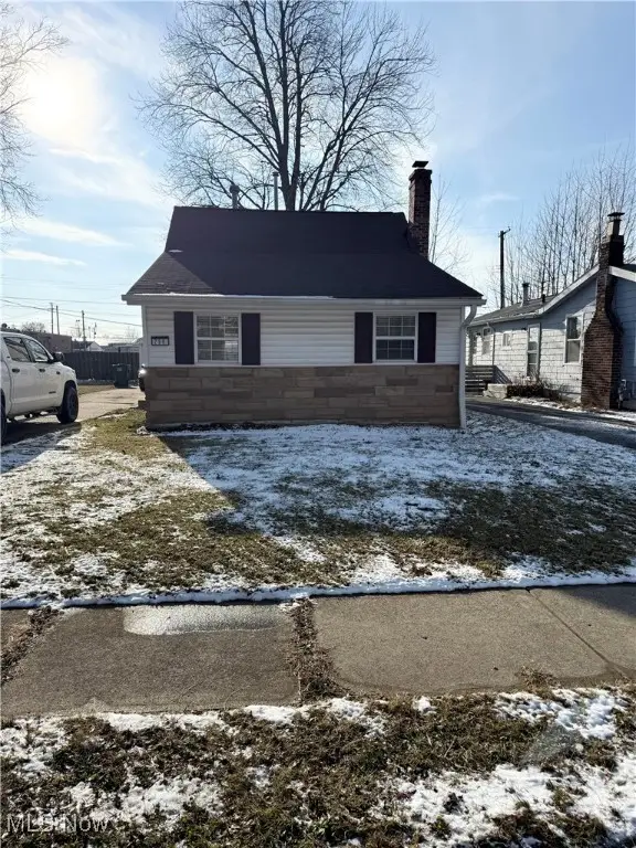 296 E 317th Street, Willowick, OH 44095