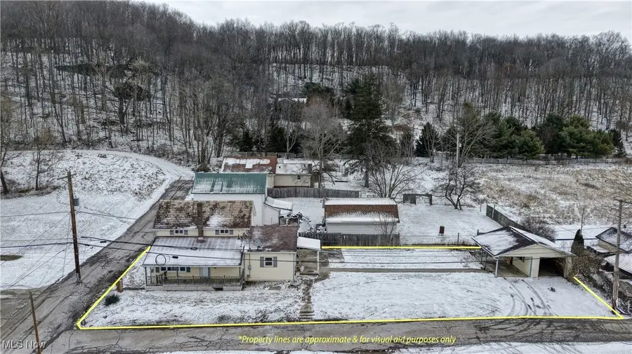 2404 Lowden Nw Street, Dover, OH 44622 - #3