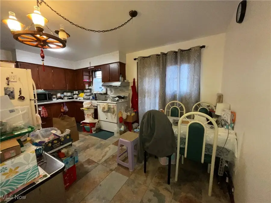 2015 Irene Ne Avenue, Warren, OH 44483 - Image #2