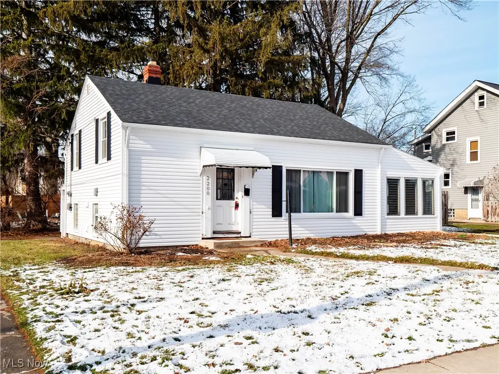 2200 Carabel Avenue, Lakewood, OH 44107 - Image #1