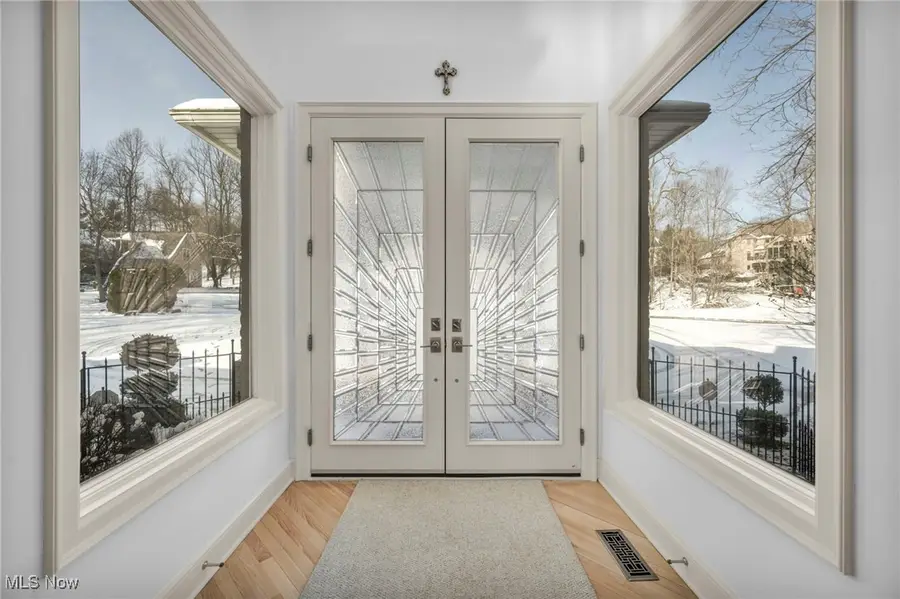 8709 Deer Creek Drive, Broadview Heights, OH 44147 - Image #3