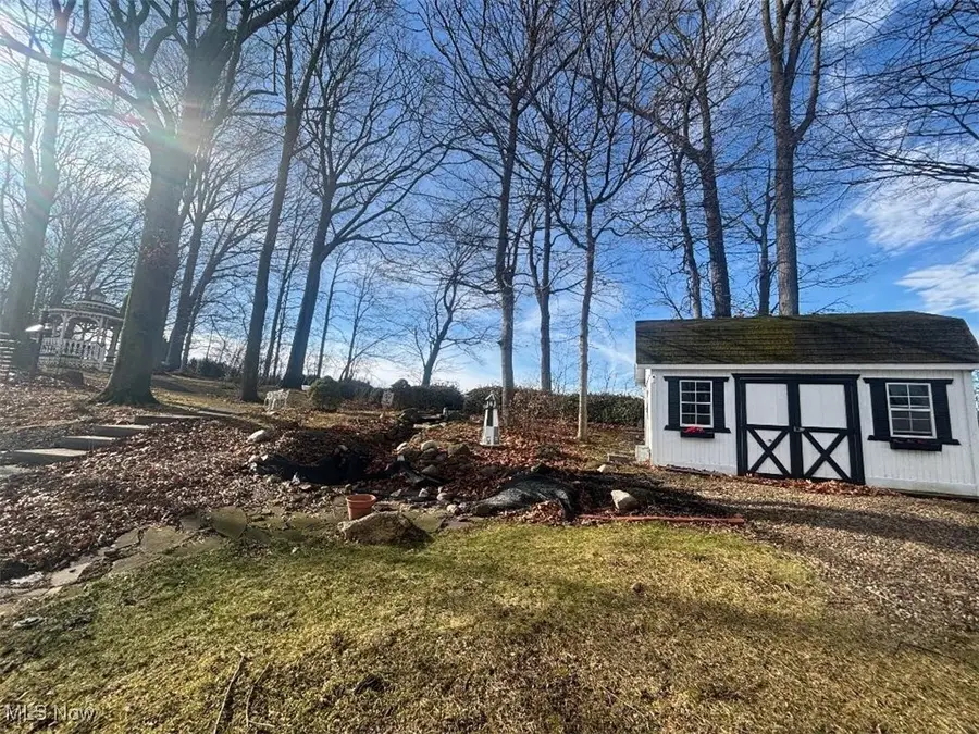 1005 Heatherwood Lane, Orrville, OH 44667 - Image #2