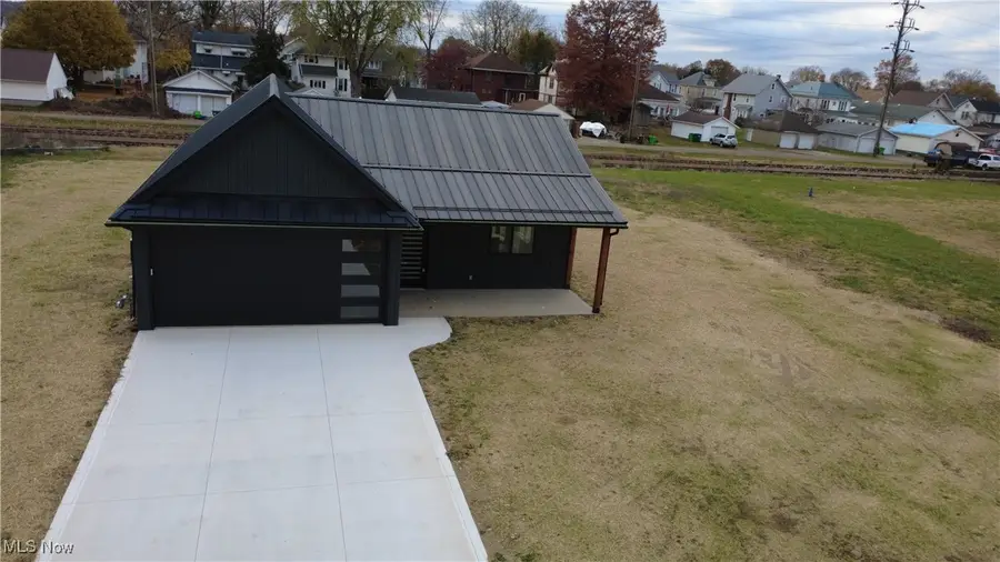 597 S 12th Street, Coshocton, OH 43812 - #2