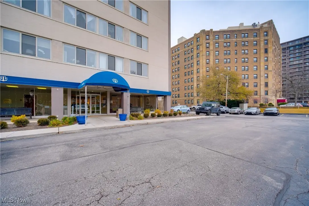 12520 Edgewater Drive #1203, Lakewood, OH 44107 - Image #1