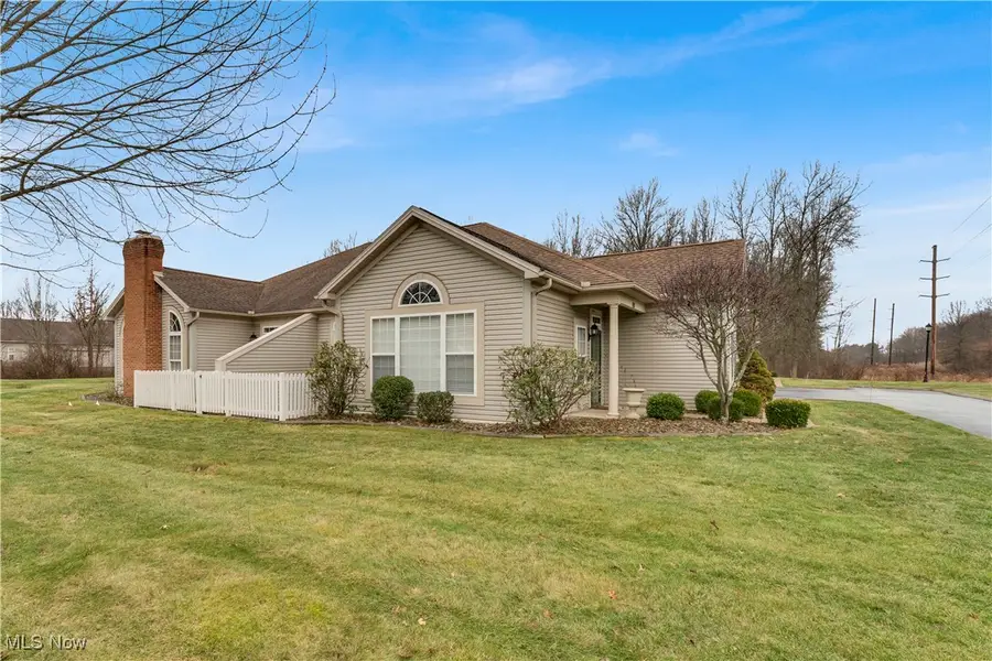 24 Hunters Woods Boulevard #D, Canfield, OH 44406 - Image #2