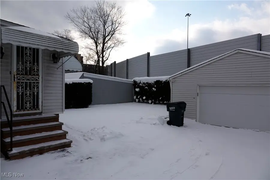 1526 Parker Drive, Mayfield Heights, OH 44124 - Image #2