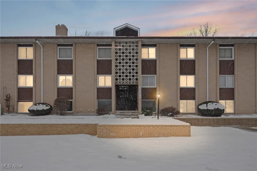 10404 N Church Drive #409, Cleveland, OH 44130 - Image #1
