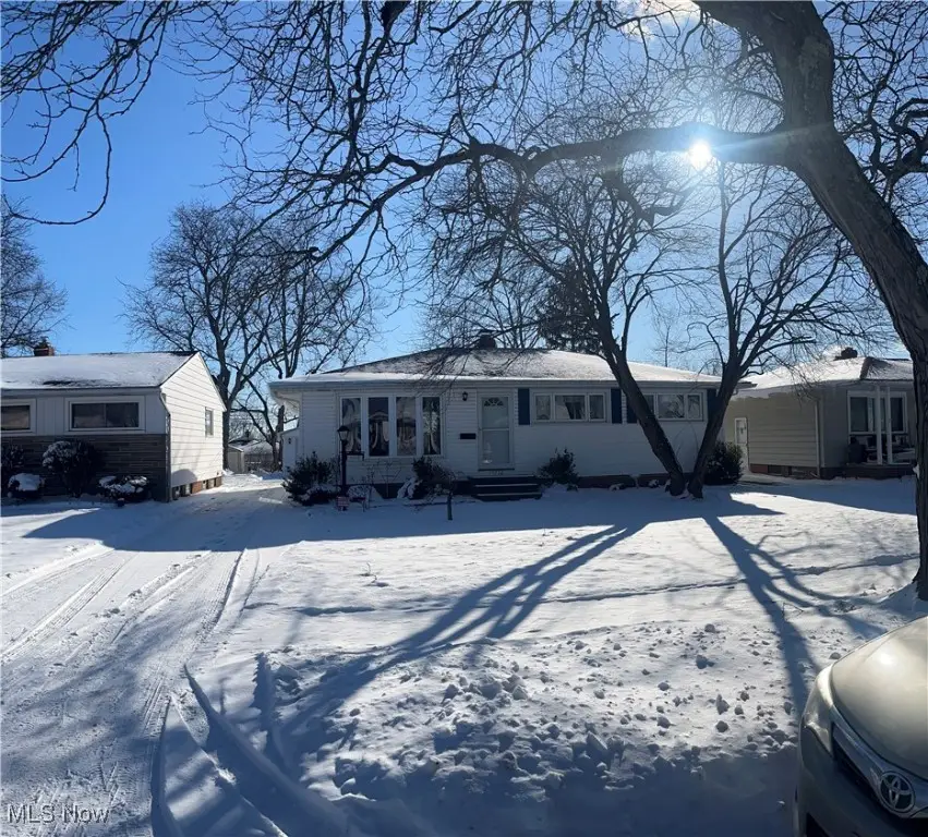 15712 Morning Star Avenue, Maple Heights, OH 44137 - Image #1