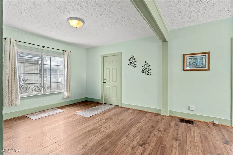 1368 Vane Avenue, Akron, OH 44310 - Image #2