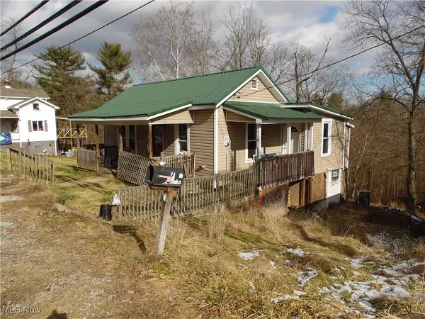 718 Cisler Drive, Marietta, OH 45750