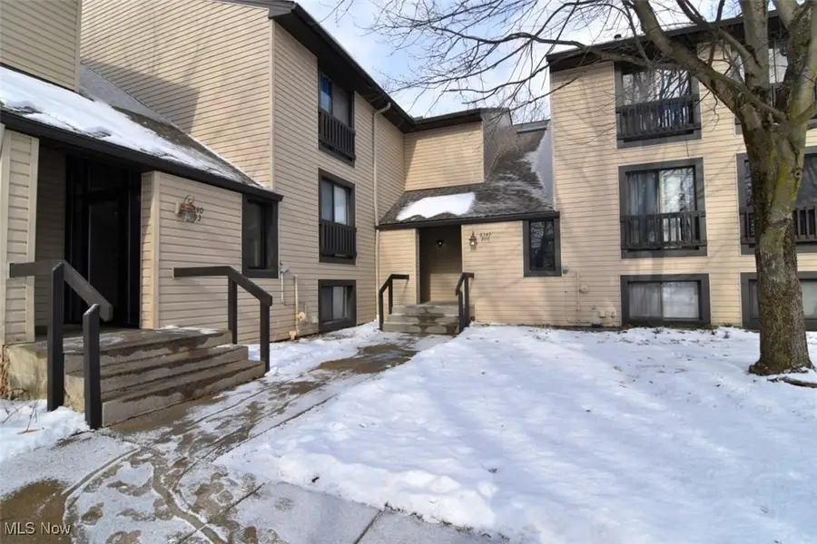 6340 Greenwood Parkway #205, Sagamore Hills, OH 44067 - Image #2