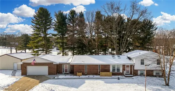 570 E Turkeyfoot Lake Road, Akron, OH 44319