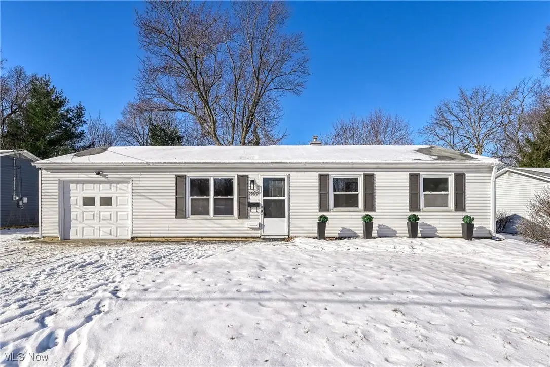 3666 Hiwood Avenue, Stow, OH 44224 - Image #1