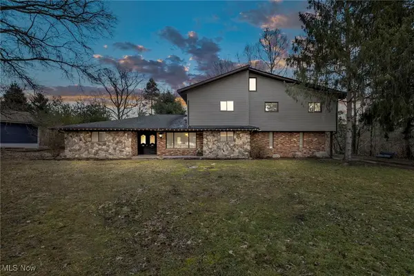 17937 Kingswood Drive, Chagrin Falls, OH 44023