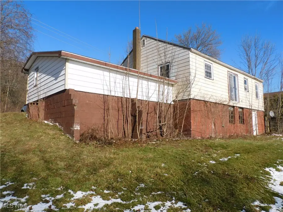 352 S Ridge E Road, Conneaut, OH 44030 - Image #3