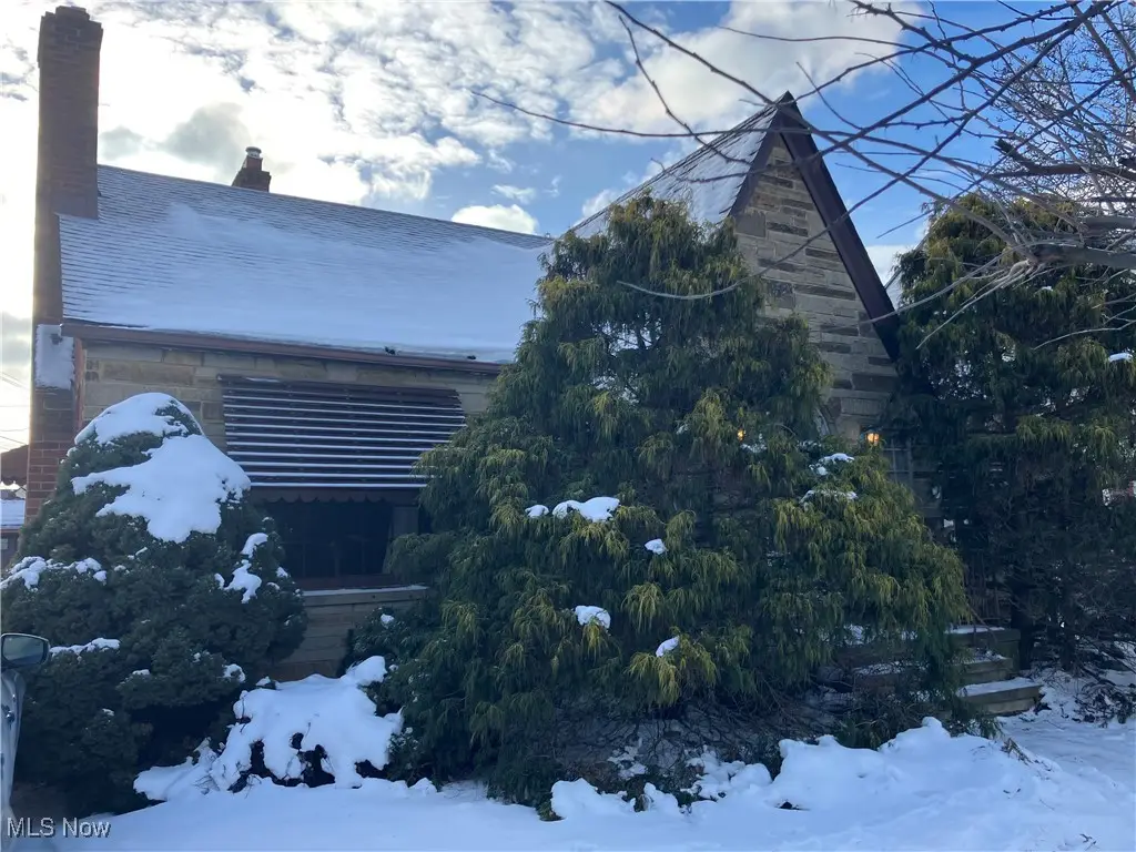 6361 S Canterbury Road, Parma, OH 44129 - Image #1