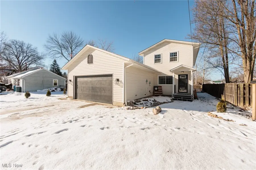 9852 Colfax Drive, Columbia Station, OH 44028 - #2