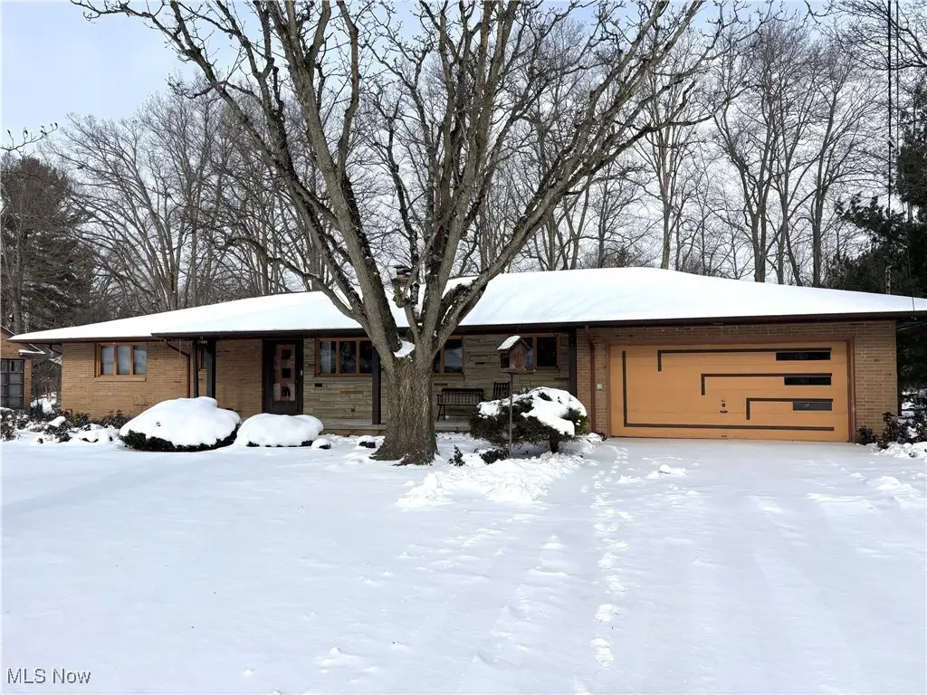 10635 Cardinal Ln, Brecksville, OH 44141 - Image #1