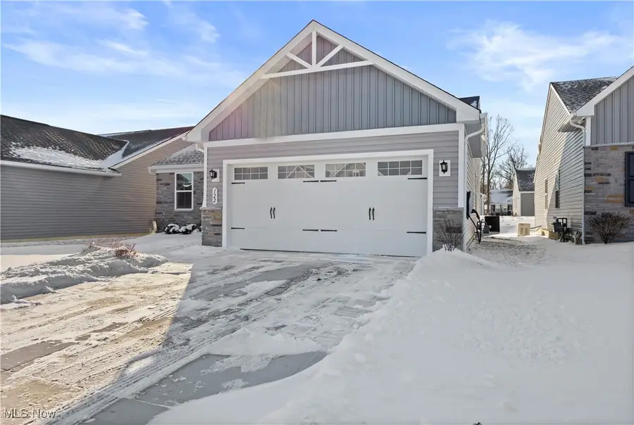 122 Eagle Circle, Amherst, OH 44001 - #2