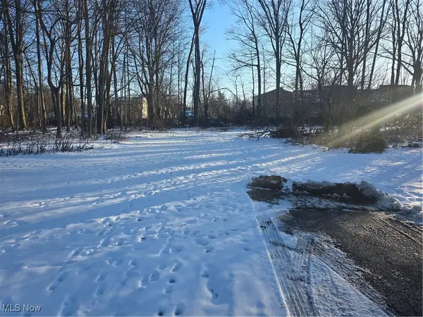 VL#1 Oak Street, Willoughby, OH 44094