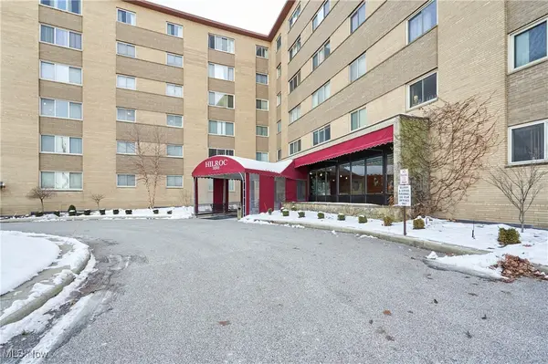 18501 Hilliard Boulevard, Rocky River, OH 44116