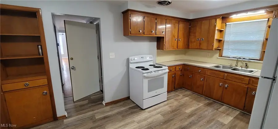 2612 Warrensville Center Road, University Heights, OH 44118 - Image #3