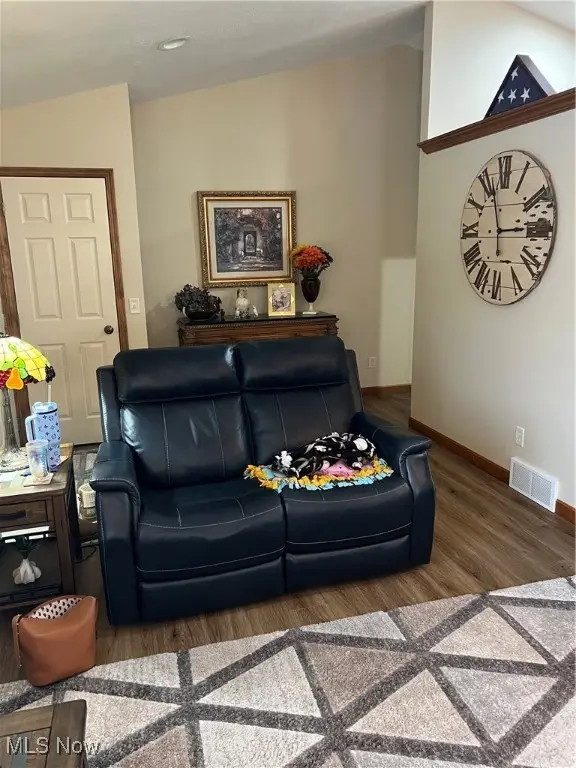 209 Aspen Drive, Dover, OH 44622 - Image #3