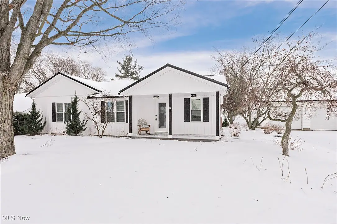 16008 Button Street, Middlefield, OH 44062 - #1