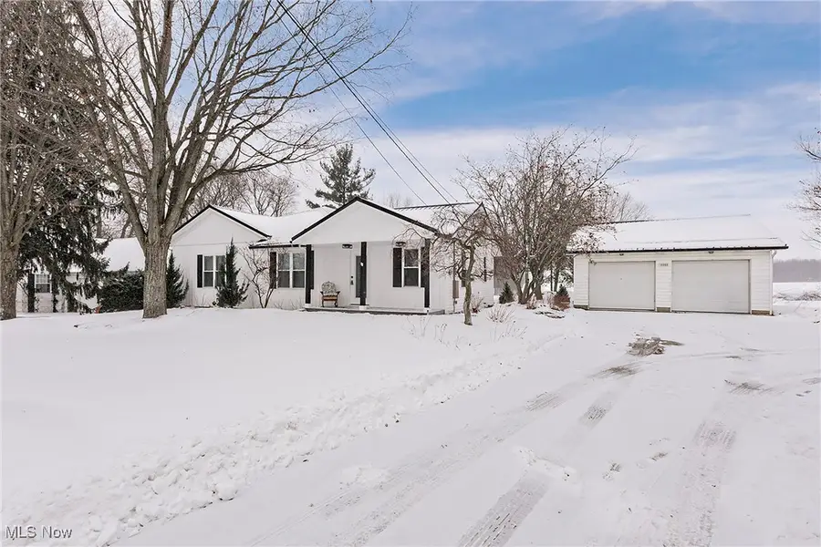 16008 Button Street, Middlefield, OH 44062 - #3