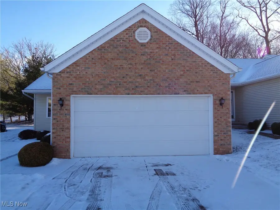 3180 Mariners Island Nw Drive, Canton, OH 44708 - Image #2