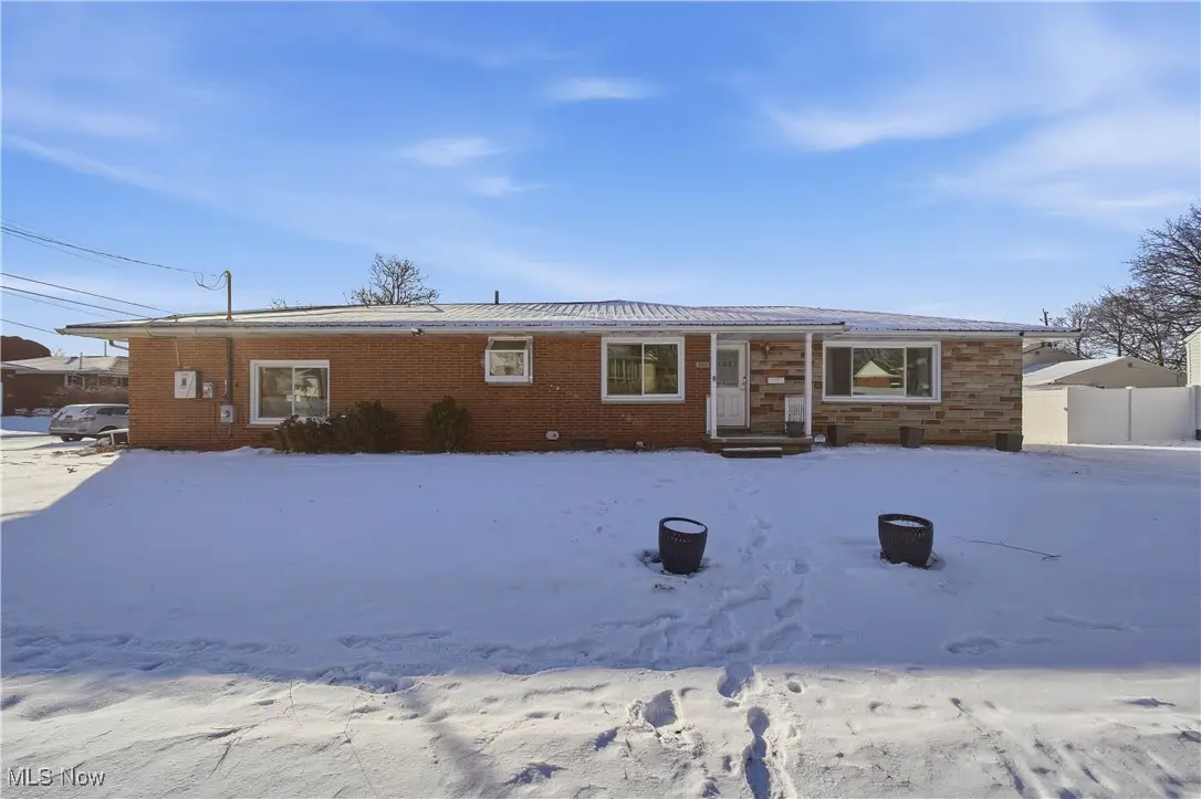 502 E Woodsdale Avenue, Akron, OH 44301 - Image #1