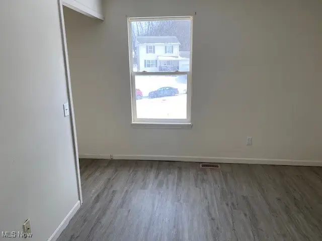 515 Flamos Ne Circle, Canton, OH 44704 - #3