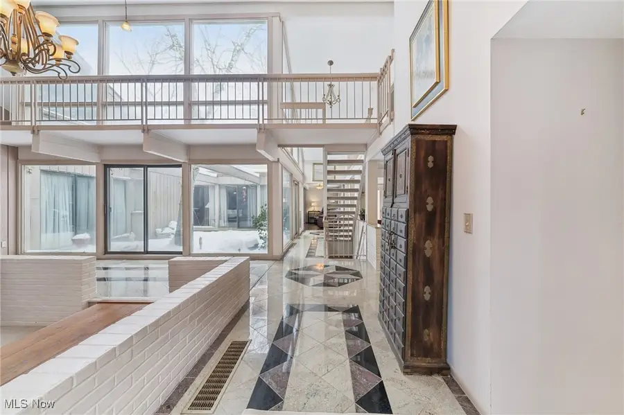 604 W Acadia Point, Aurora, OH 44202 - #3