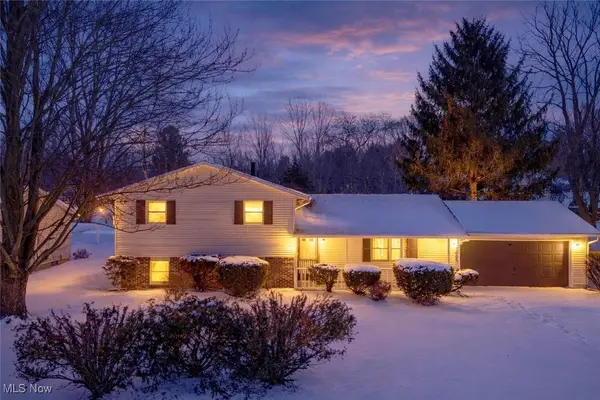 7007 Hidden Valley Drive, Amherst, OH 44001