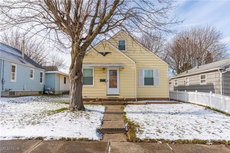 1221 Homewood Sw Avenue, Canton, OH 44710 - #2